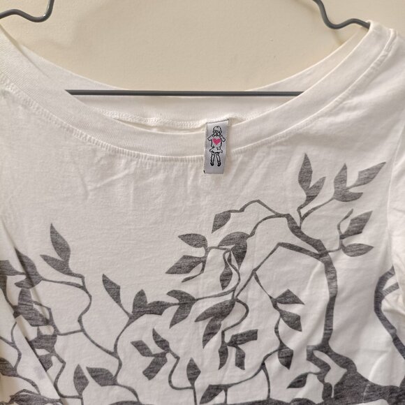 2/$20 Woman Girl Silhouette Tree Branches Boatneck Graphic Tee - Picture 8 of 10